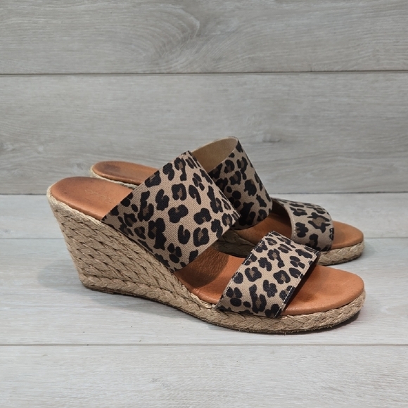 Andre Assous Women Leopard Print Wedge Sandals Espadrille Shoes Sz 37/7 - Picture 1 of 12